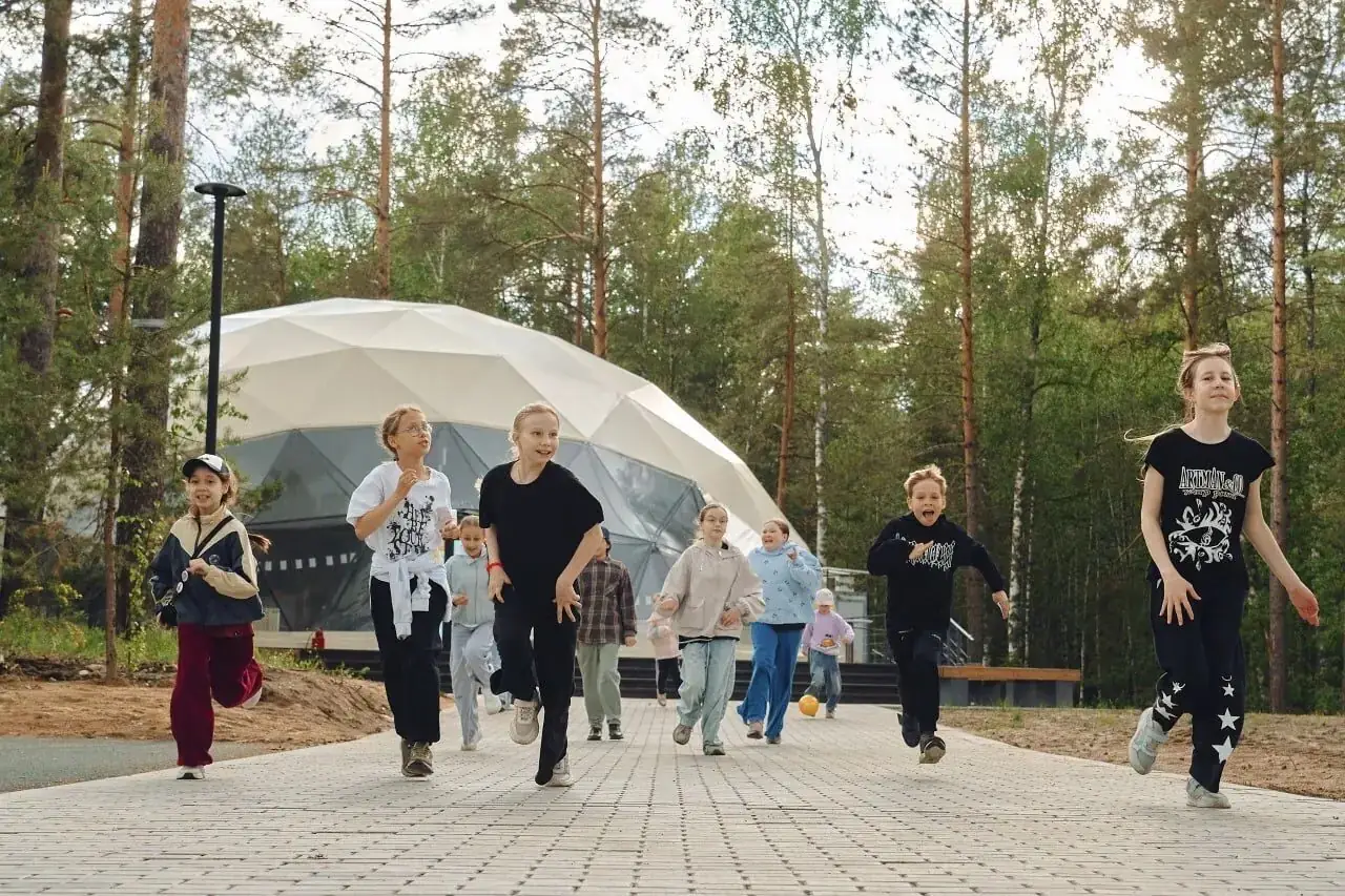 Школьный выпускной в «Вӱдлэнде»